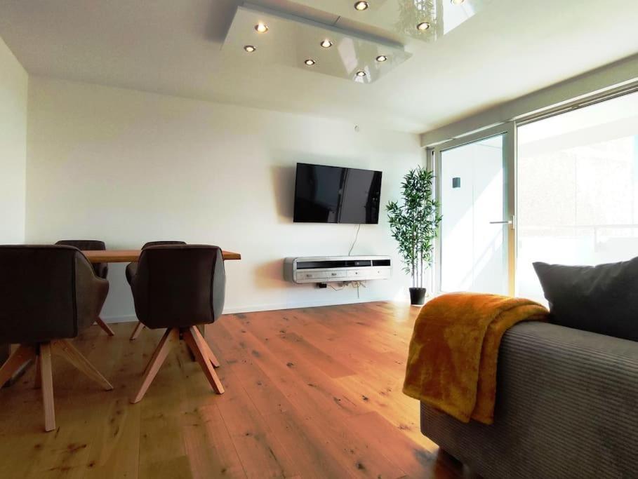Penthouse-Feeling Bei Zdf - Straba Zur Innenstadt Mainz Exterior foto